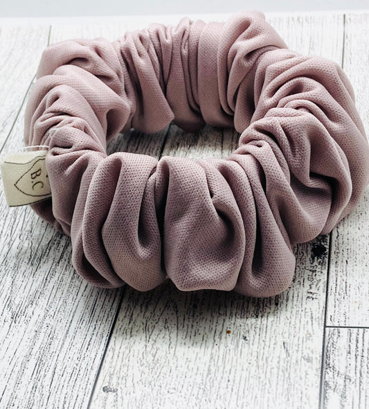 B.C JAMES CO. Mauve mesh SCRUNCHIE